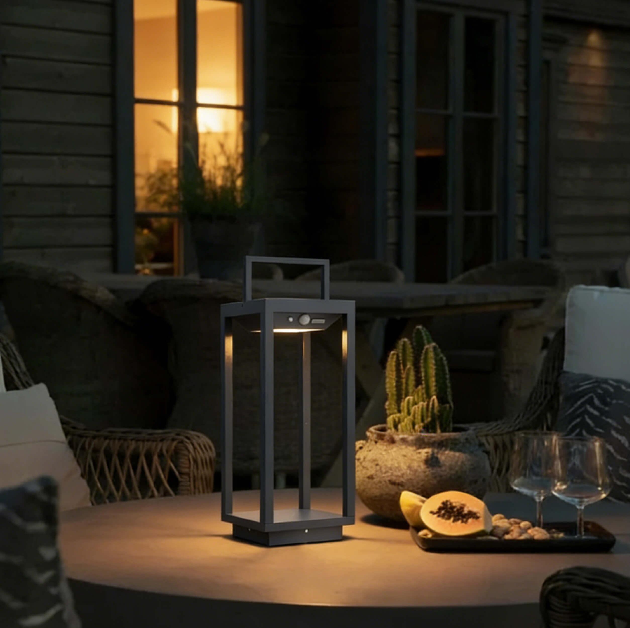 protable lantern lamp for table