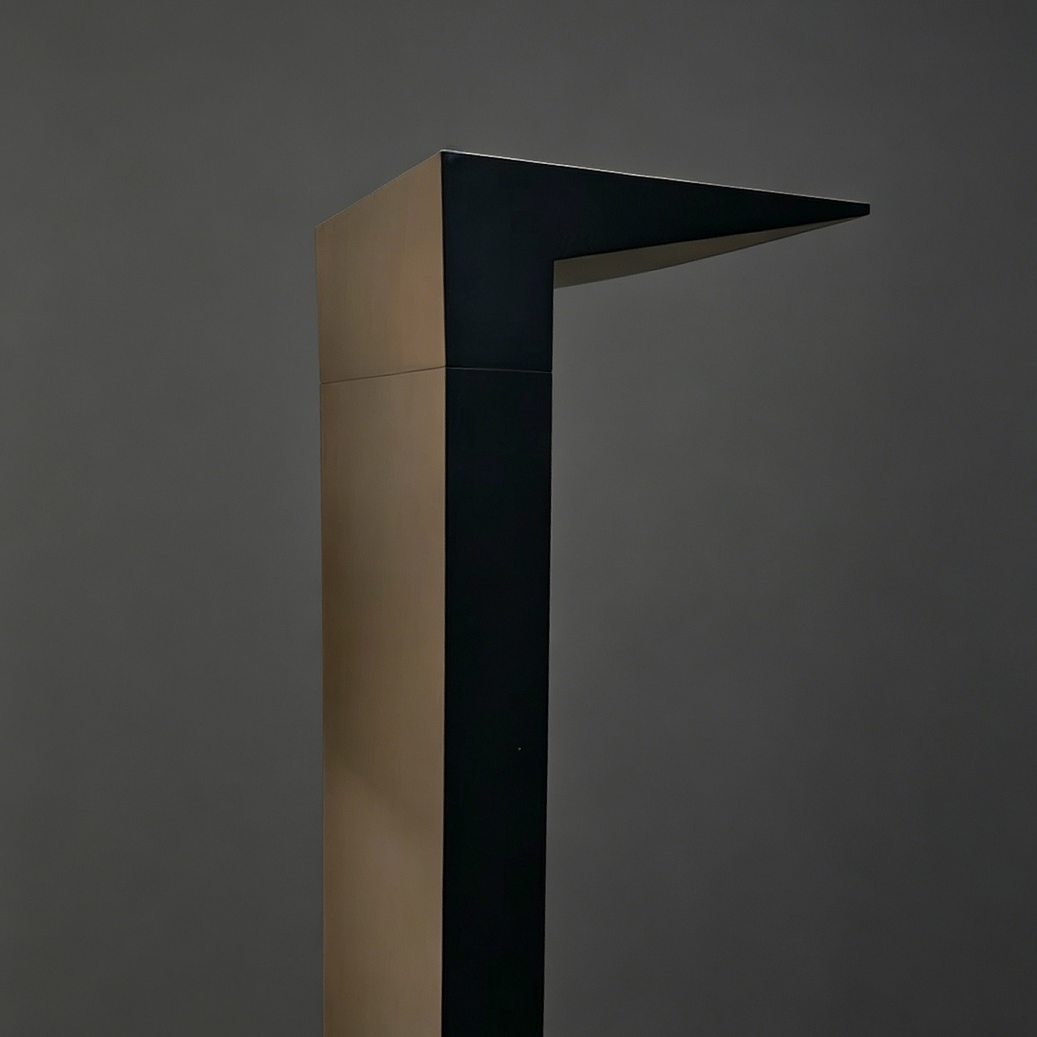 SunRayze | Hybrid 220V Solar Garden Light