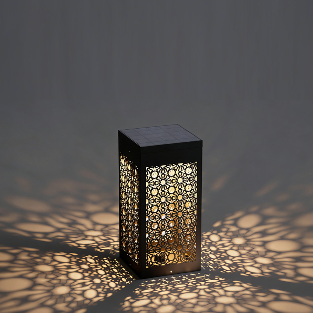 LUMIX-04 Modern Outdoor Post 