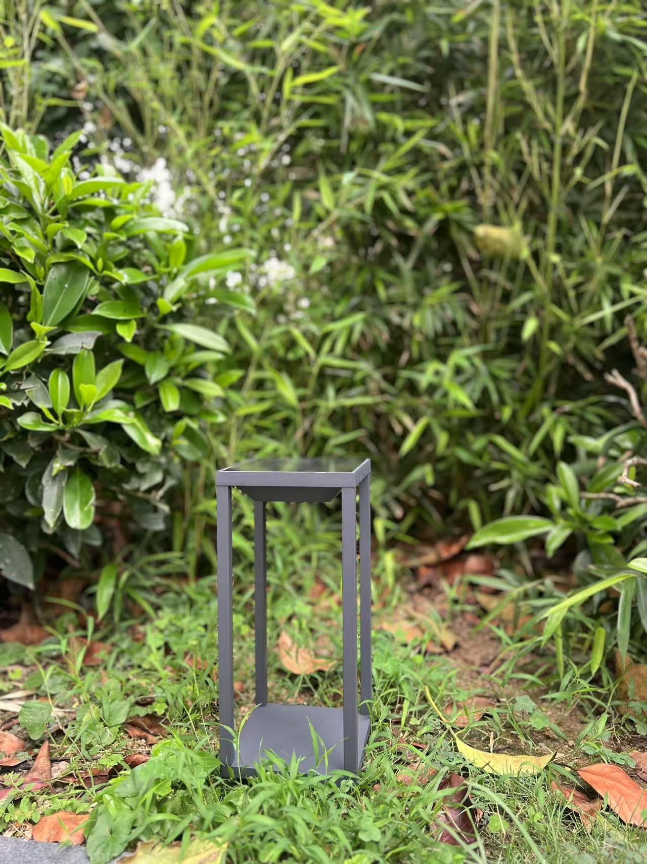 aluminum-sensor-solar-bollard-light-maker.jpg