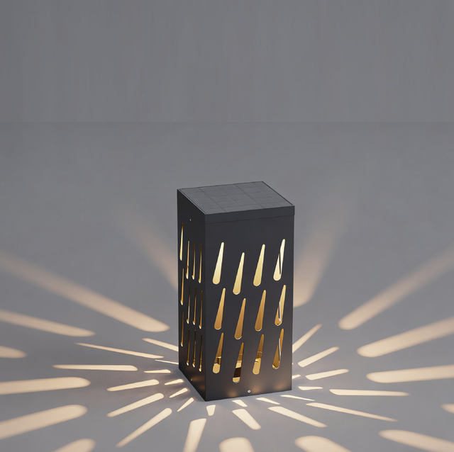 solar power bollard light