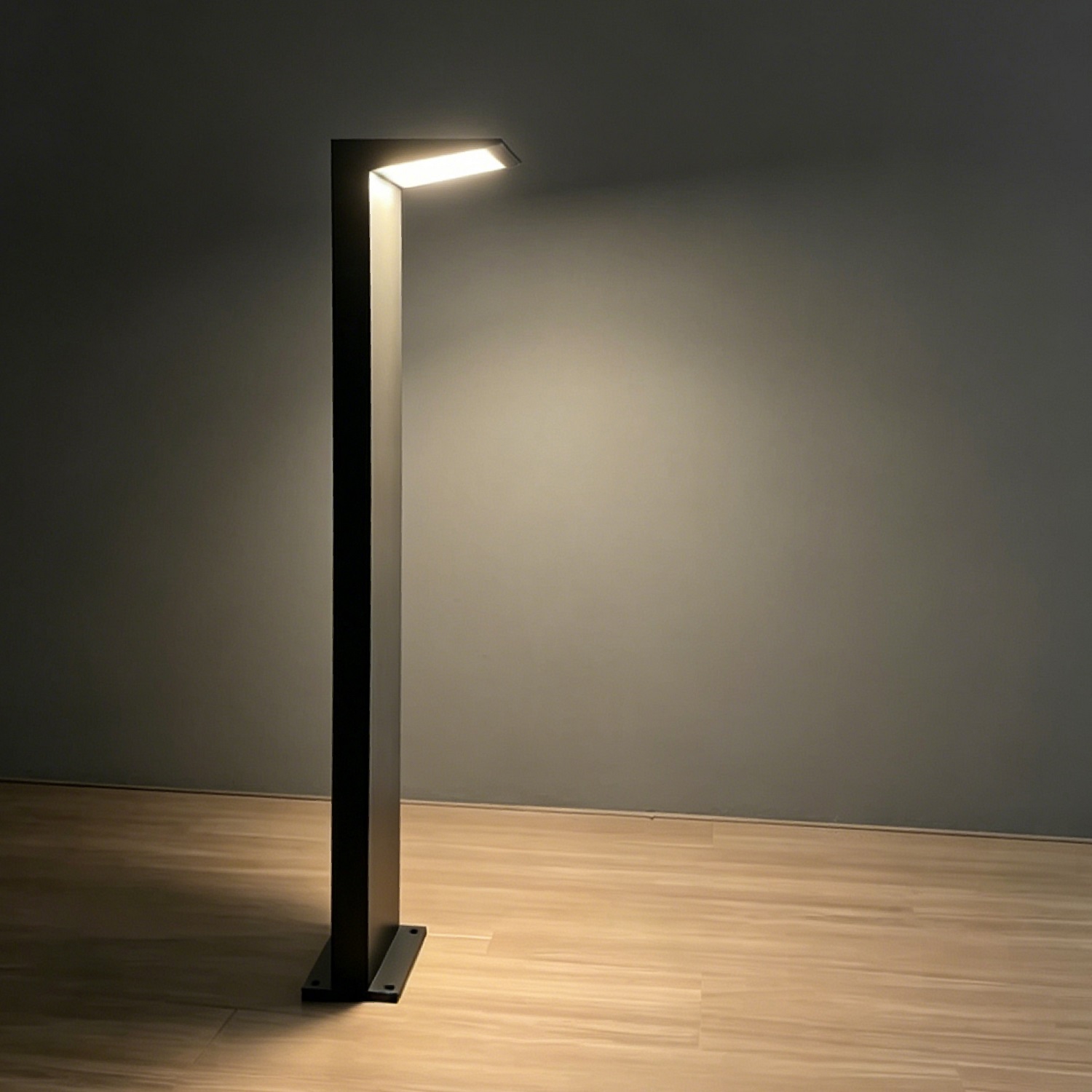 SunRayze | Hybrid 220V Solar Garden Light